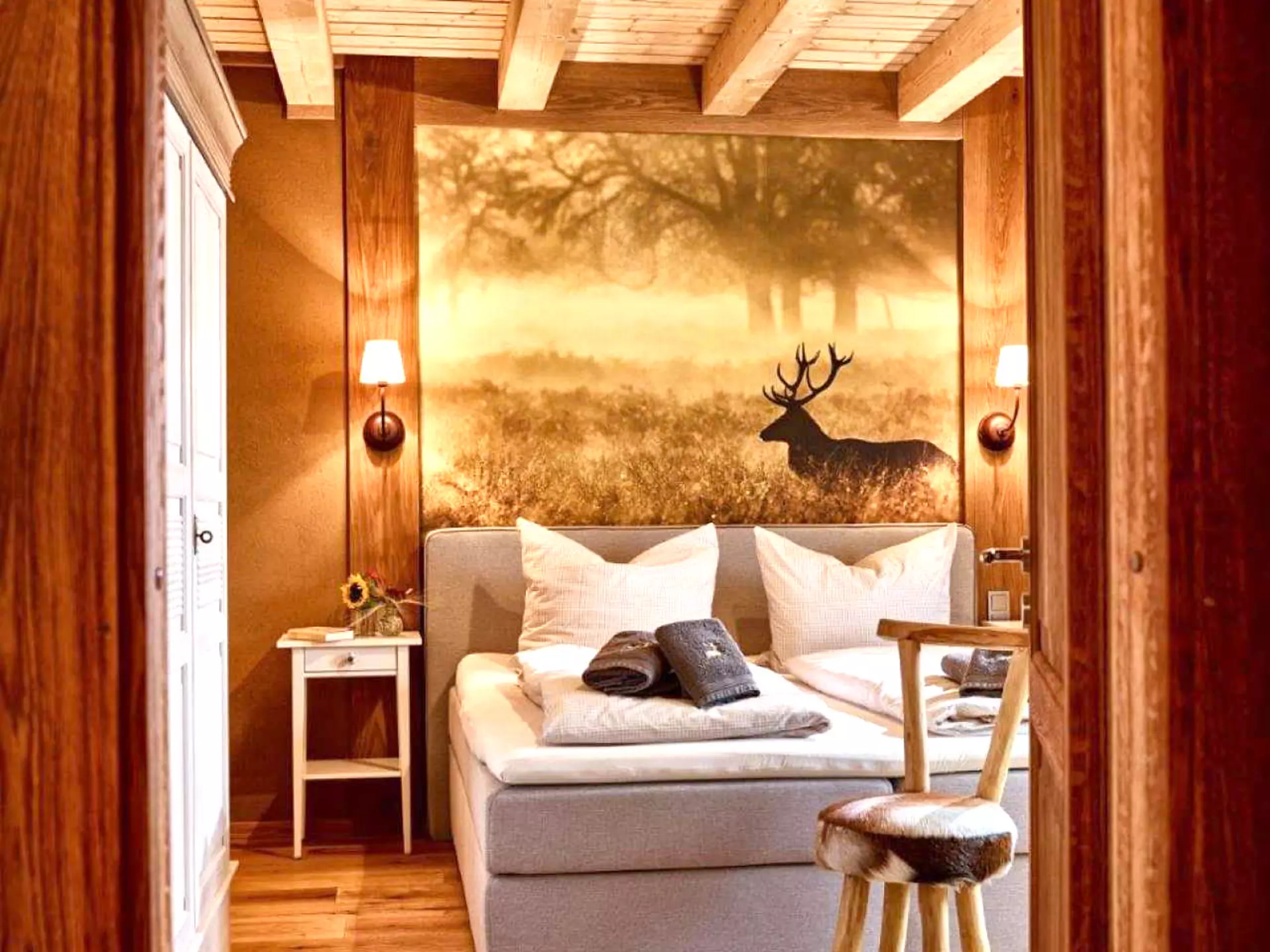 Gemütliches Schlafzimmer in der Ferienwohnung auf dem Hof Hardthöhe an der Mosel