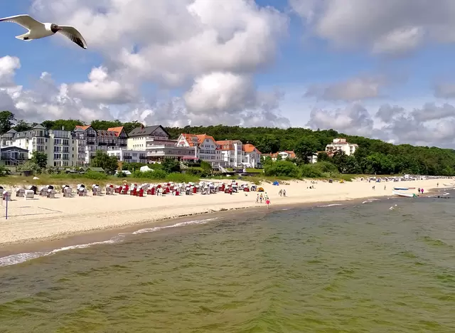 im Usedom Urlaub Bansin erkunden und am Strand baden gehen