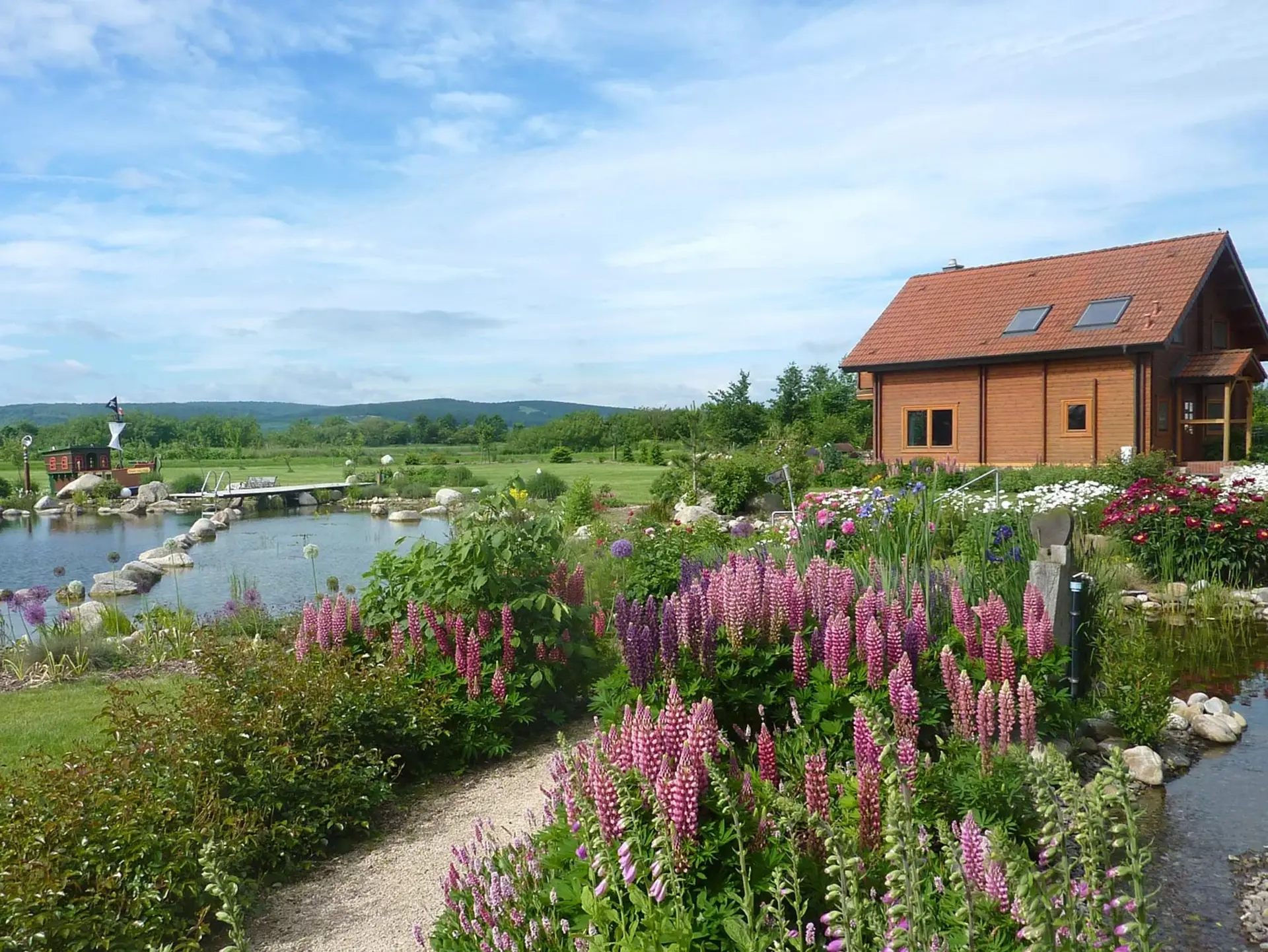 Urlaub im 5 Sterne Ferienhaus mit Schwimmteich in Windehausen im Harz