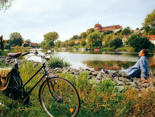 AltmarkEntspannung am Altmarkrundkurs in Havelberg&nbsp;Fotograf: Investitions- und Marketinggesellschaft Sachsen-Anhalt mbHBildeigner: Investitions- und Marketinggesellschaft Sachsen-Anhalt mbH