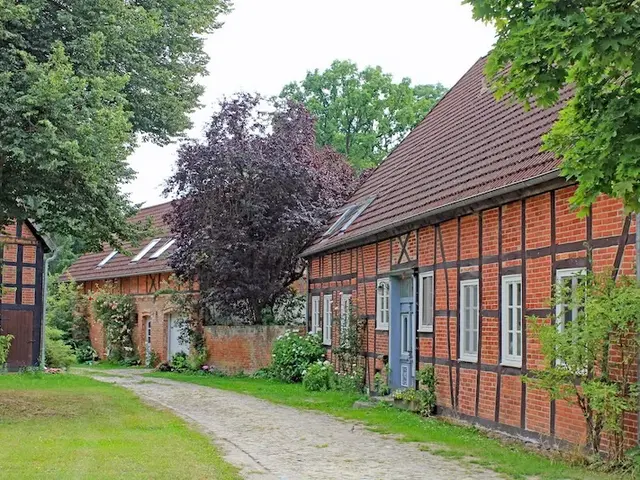 Idyllisches Bild von Rundlingsdorf im Wendland in Niedersachsen