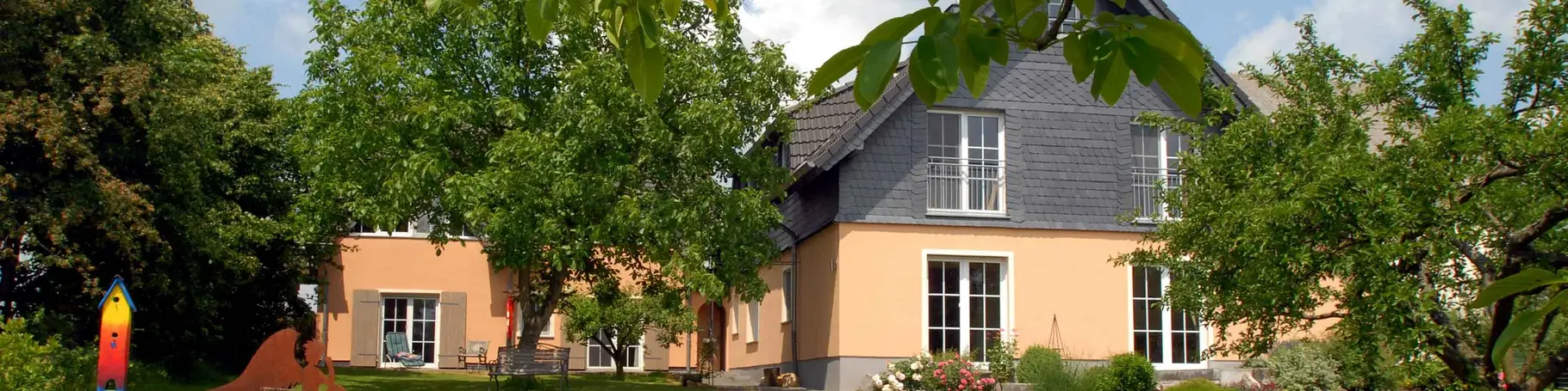 Ferienhaus mit Garten und Liegewiese