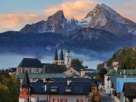 im Urlaub auf dem Bauernhof im Berchtesgadener Land den Blick zum Watzmann genießen