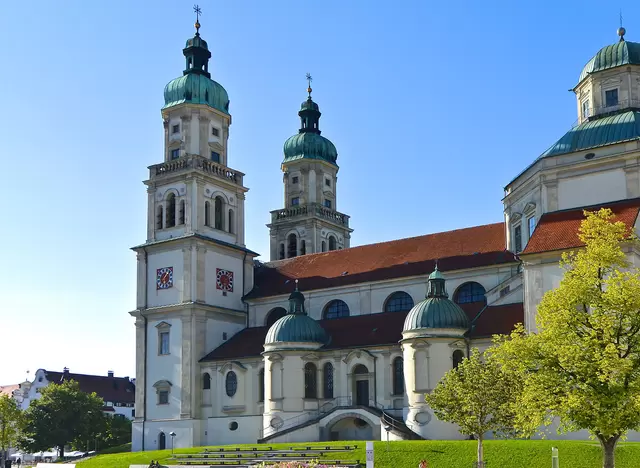 im Urlaub auf dem Bauernhof im Allgäu die Basilika in Kempten besichtigen