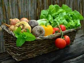 Gemüse vom Bio-Bauernhof - © congerdesign, Pixabay.com Urlaub auf dem Biohof - Gemüse aus ökologischer Landwirtschaft im Urlaub auf dem Bauernhof essen und kaufen