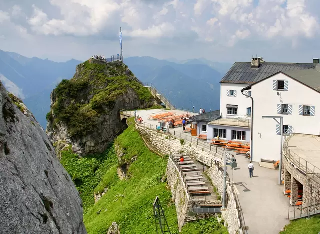 im Urlaub auf dem Bauernhof am Chiemsee auf den Wendelstein wandern und die Wendelsteinhütte besuchen