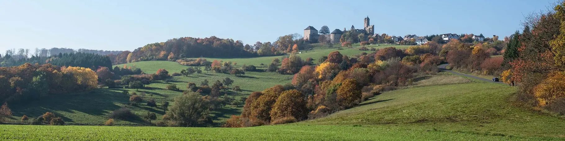 Die Burg Greifenstein befindet sich im hessischen Teil des Westerwaldes.