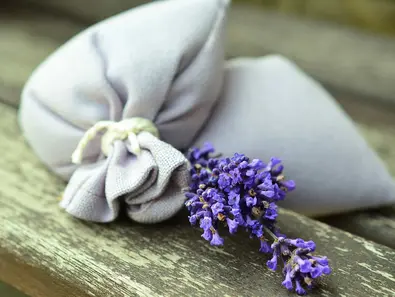 Duftendes Lavendelsäckchen - © mit frischen Wildblumen auf dem Urlaubshof in Thüringen entspannen