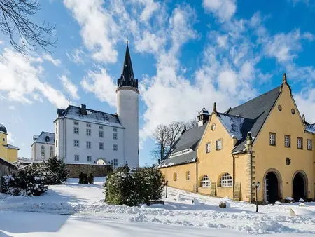 Übernachten im Schloss: Winterurlaub im Schloss Purschenstein erleben