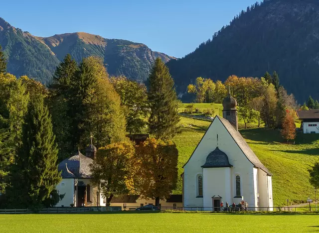 im Urlaub auf dem Bauernhof im Allgäu die Marienkapelle in Oberstdorf besuchen