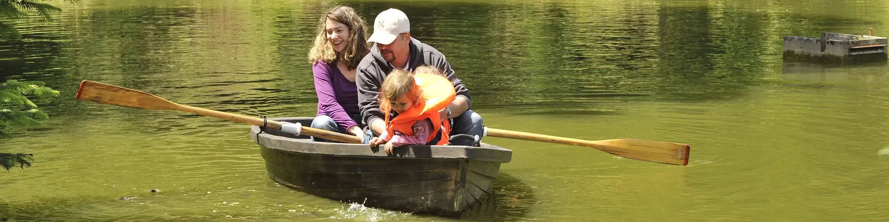 Bei einem Urlaub in Sachsen-Anhalt kann man viele Ausflugsziele besichtigen, wandern, Rad oder Boot fahren.