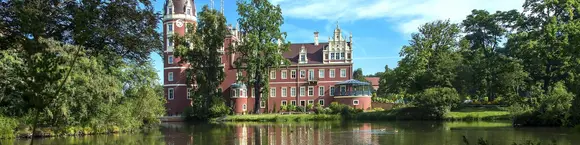 Fürst-Pückler-Park in Bad Muskau in der Oberlausitz - © www.pixabay.com, Bei einem Urlaub in der Oberlausitz sollten Sie den Fürst-Pückler-Park in Bad Muskau besuchen.