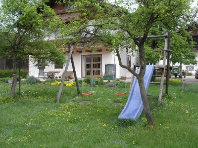 Spielplatz vorm Ferienhaus